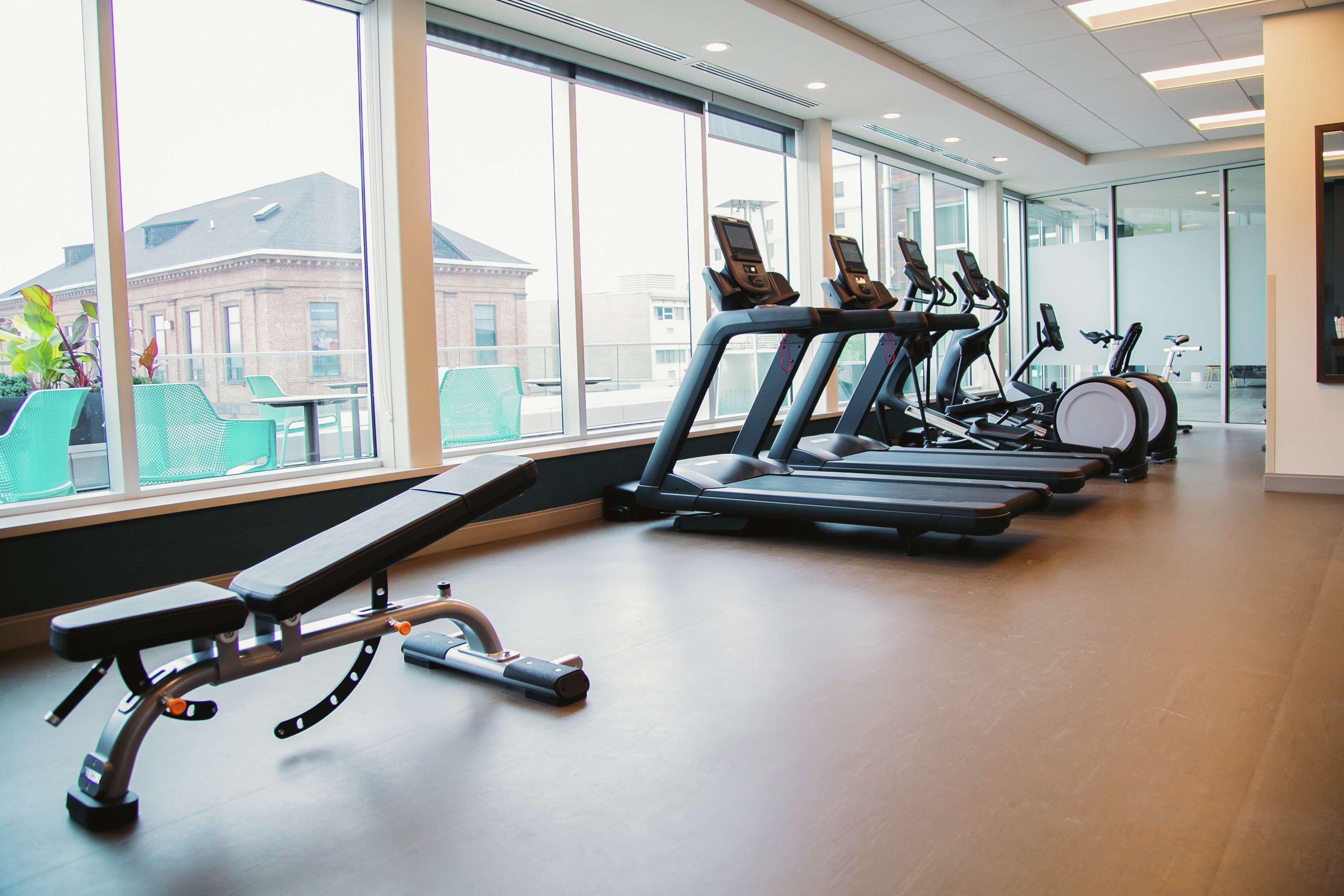 Hilton Garden Inn Fredericton Ngoại thất bức ảnh