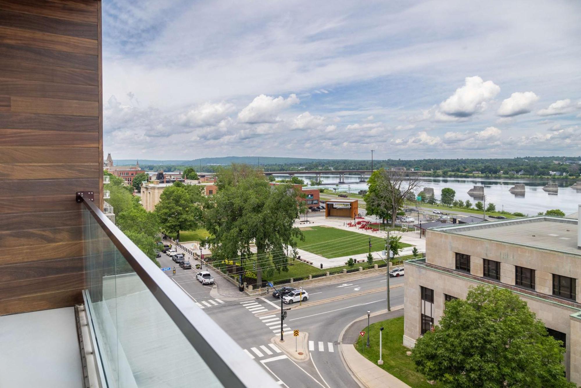 Hilton Garden Inn Fredericton Ngoại thất bức ảnh
