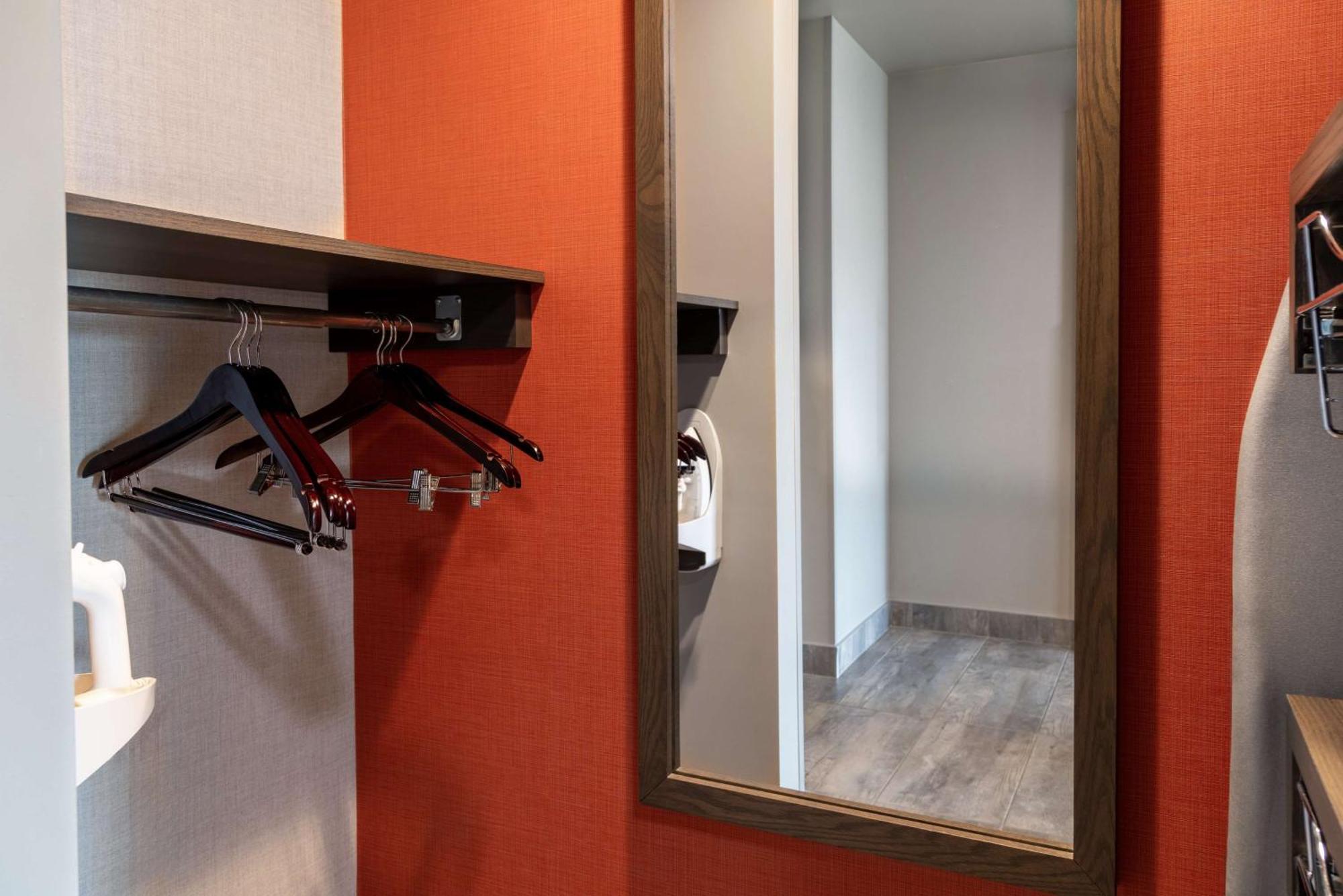 Hilton Garden Inn Fredericton Ngoại thất bức ảnh