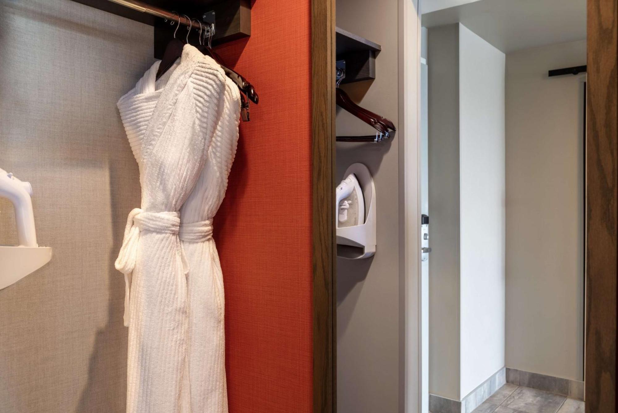 Hilton Garden Inn Fredericton Ngoại thất bức ảnh