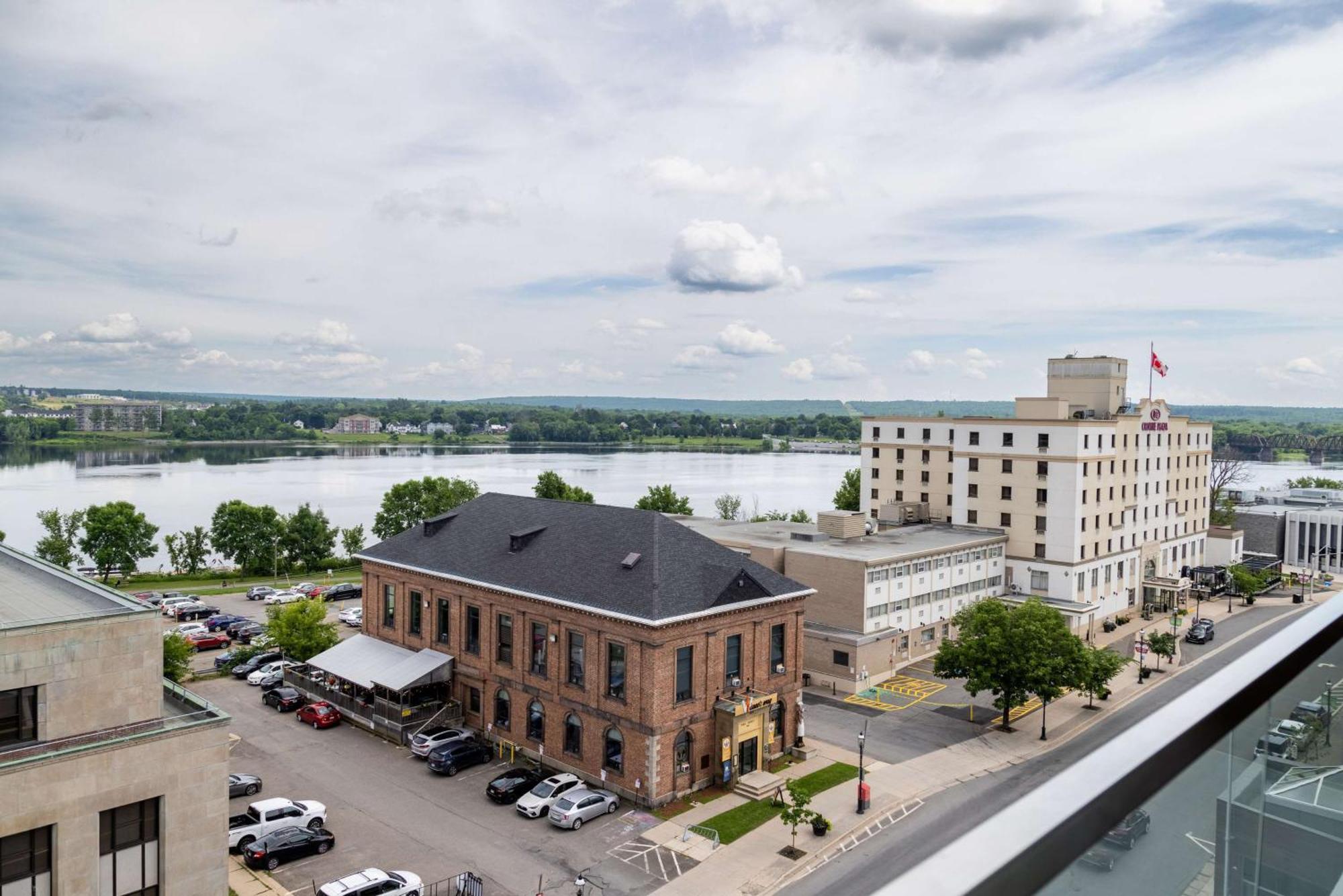 Hilton Garden Inn Fredericton Ngoại thất bức ảnh